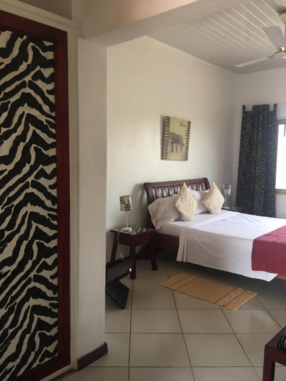 Laparadiseinn Accra Extérieur photo